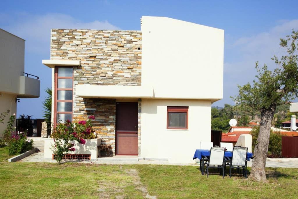Oliviera Villa Лагомандра Экстерьер фото