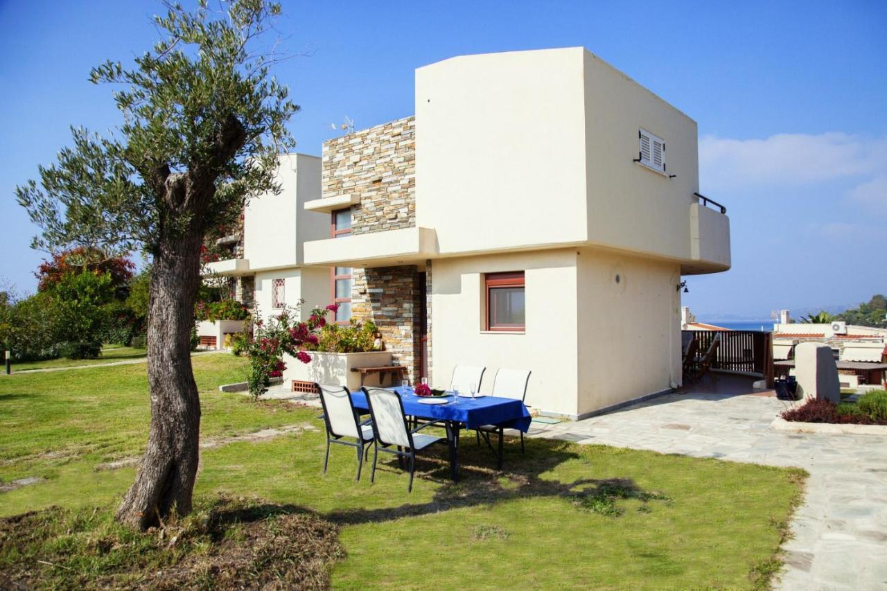 Oliviera Villa Лагомандра Экстерьер фото